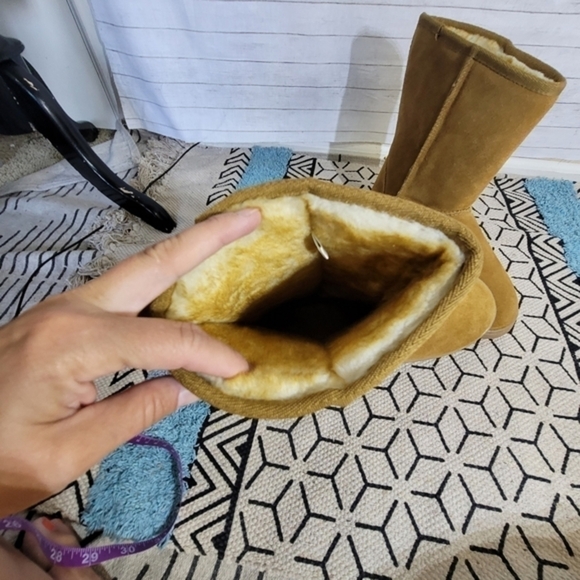 Guide Gear Women's 10" Suede Boots, SZ 10 - Picture 6 of 16